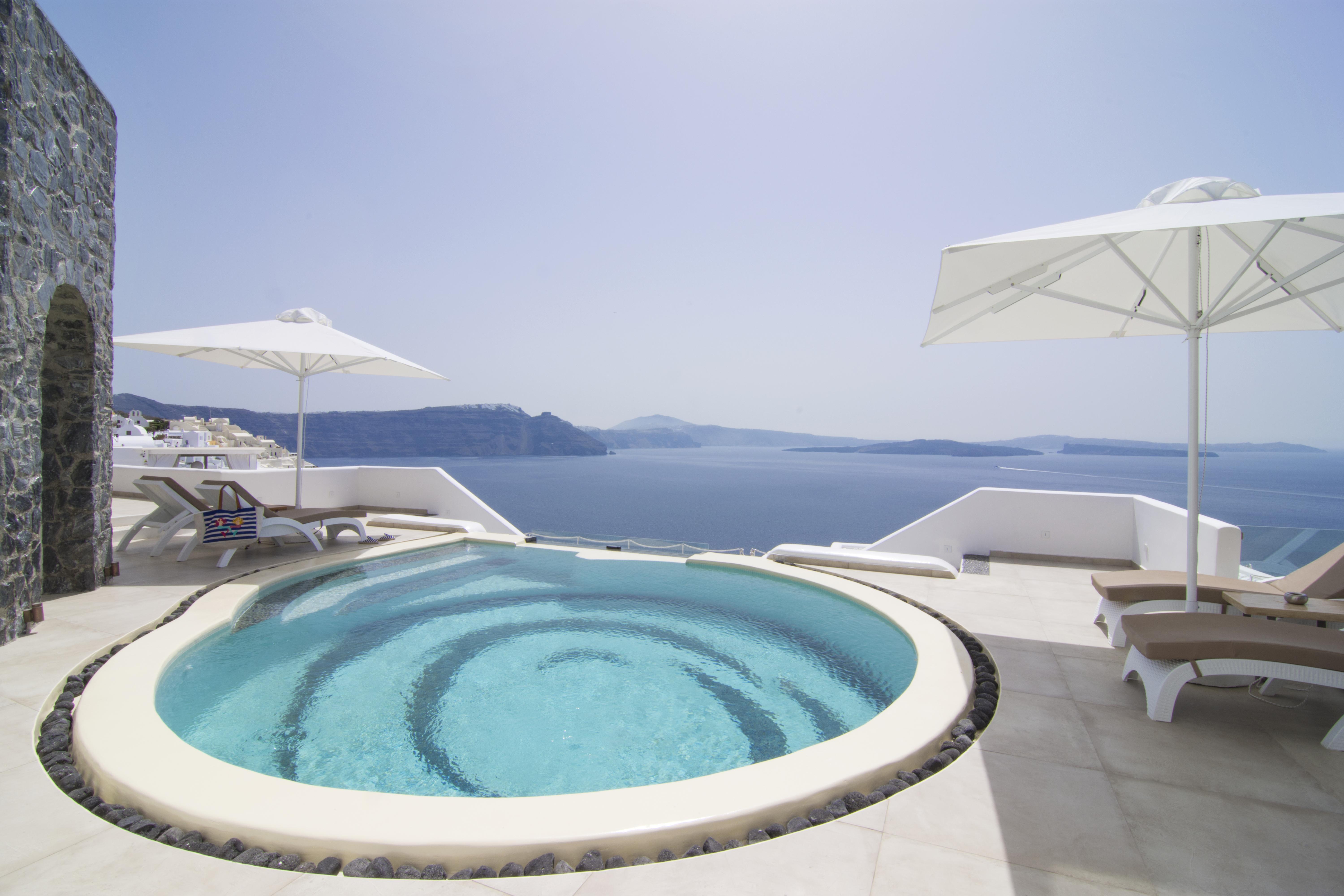 Santorini Secret Premium Hotel Oía Exterior photo